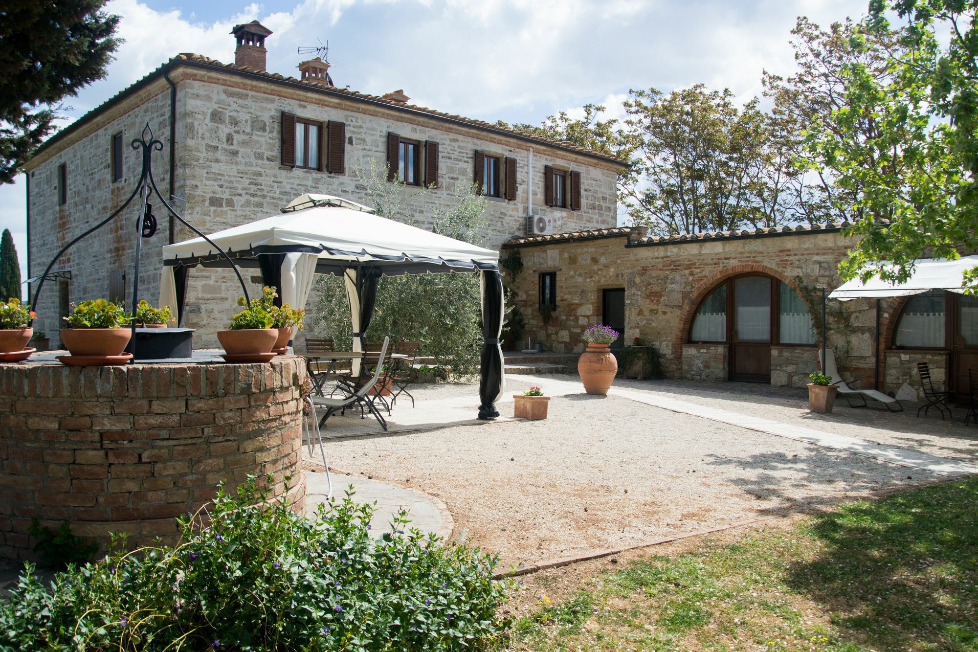 La Canonica San Giovanni d'Asso Exterior photo